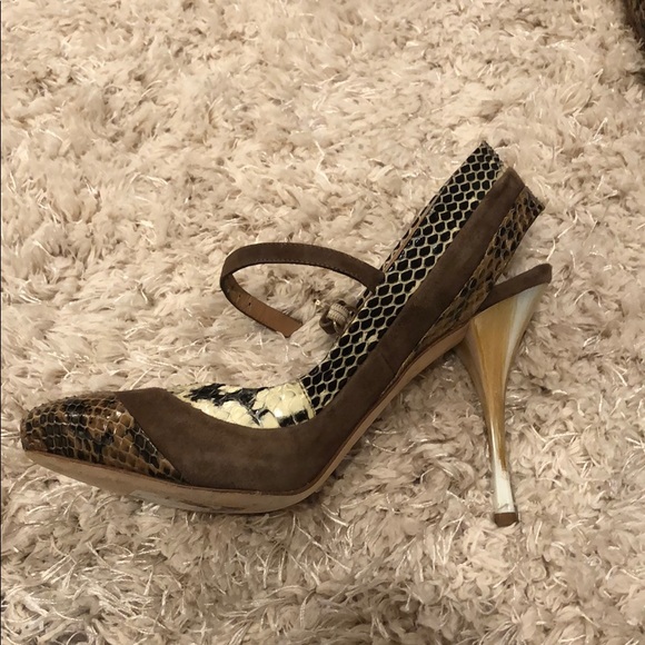 Heels - Picture 2 of 4